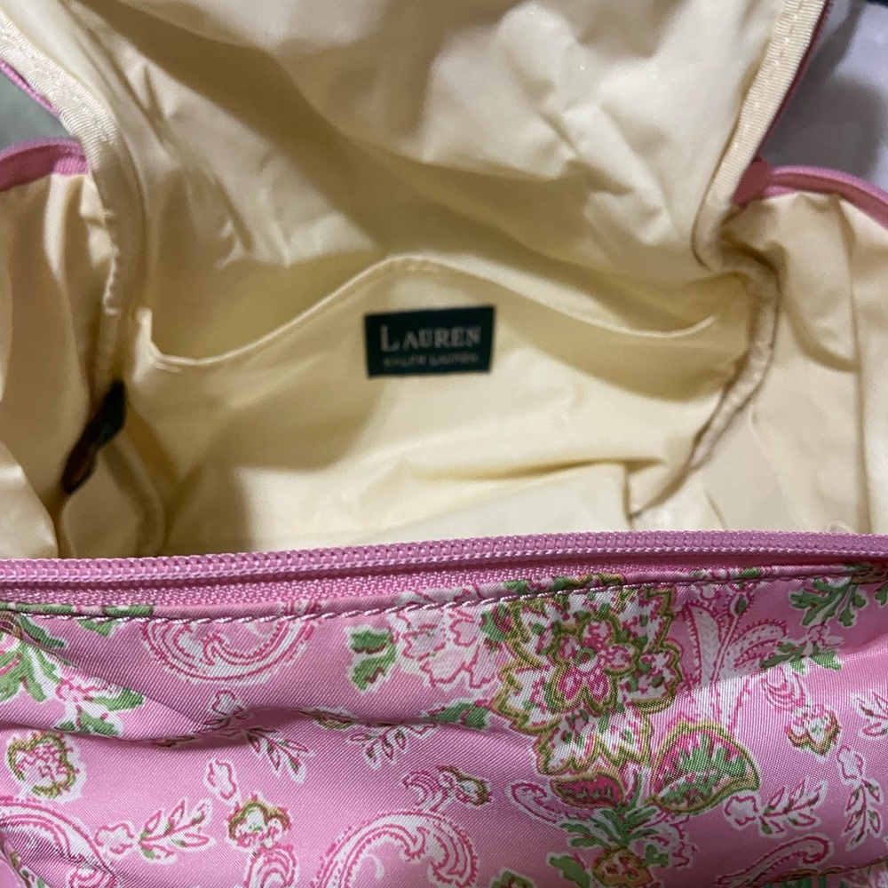 Never Been used its perfect for travel or office accessories.
